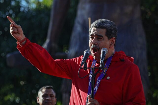 Maduro rebate Trump: 'Inventando uma nova batalha eterna' Maduro rebate Trump: 'Inventando uma nova batalha eterna'