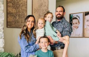 Mãe de uma influenciadora de 9 anos com células cancerígenas de fase 4 compartilha atualizações emocionais Brooke Burkes Kids descobriu acidentalmente seu diagnóstico de câncer em seu telefone