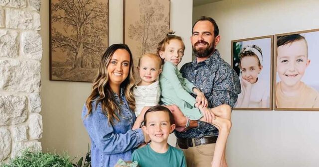 Mãe de uma influenciadora de 9 anos com células cancerígenas Brooke Burkes Kids descobriu acidentalmente seu diagnóstico de câncer em seu telefone