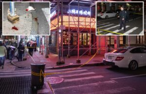 Maníaco silencioso esfaqueia homem pelas costas na rua de Nova York, vítima avisa que ‘isso pode acontecer com qualquer um’ Maníaco silencioso esfaqueia homem pelas costas na rua de Nova York, vítima avisa que 'isso pode acontecer com qualquer um'
