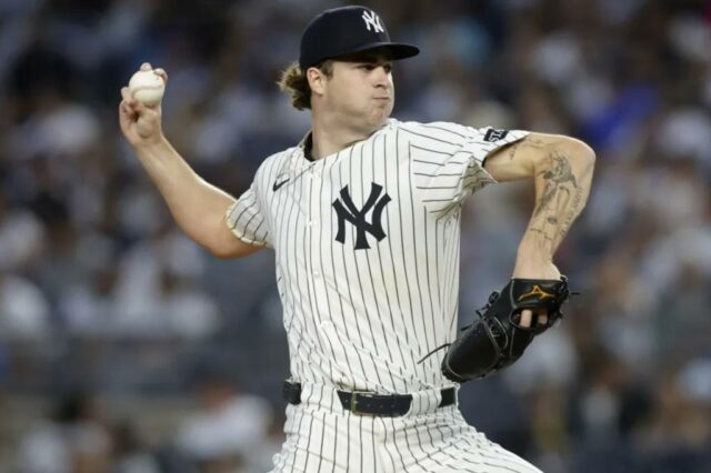 O novato Cam Schlittler disse que está empolgado por começar no jogo 3 do Yankees, Do-ou-Die, em 2 de outubro de 2025. 