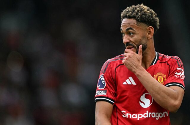 Matthijs de Ligt, Joshua Zirkzee, Noussair Mazraoui, na retaguarda