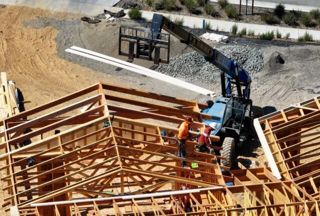 Mercado imobiliário dos Estados Unidos caindo em 'vórtice deflacionário', aconselha especialista 

