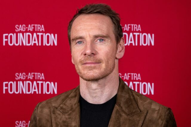 Michael Fassbender liderará a série dramática 'KENNEDY' da Netflix sobre os “triunfos e tragédias” da família na década de 1930

