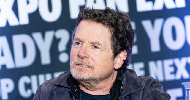 Michael J. Fox se lembra exatamente de como a vida mudou depois de estrelar 'De volta para o futuro' 

