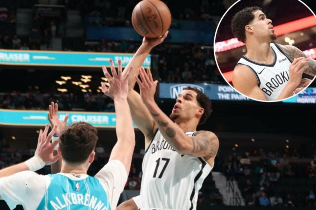 Michael Porter Jr. atira um flutuador durante a derrota do Nets por 136-117 para o Hornets em 22 de outubro de 2025. 