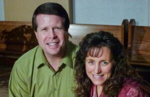 Michelle e Jim Bob Duggar fazem parecer raro em um novo vídeo doméstico Galeria da família Duggar