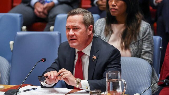 Mike Waltz vê o plano de Gaza de Trump como 'uma oportunidade única em geração para a paz'

