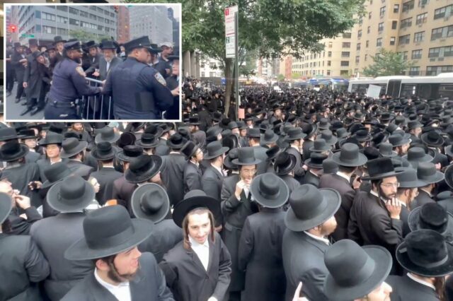 Milhares de judeus ortodoxos protestam em torno do consulado israelense em Nova York para pedir mudanças nas regras do projeto militar do país


