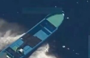 Militares dos EUA matam duas pessoas em ataque a barco suspeito de traficar no Pacífico Militares dos EUA matam duas pessoas em ataque a barco suspeito de traficar no Pacífico