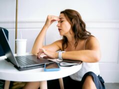 Minimizar o distúrbio de combate de assistência de inchaço em indivíduos com células cancerígenas de busto em estágio inicial? fadiga