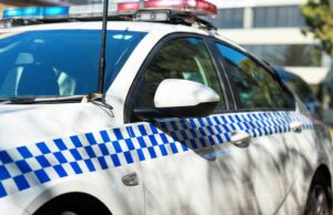 Motociclista ferido em acidente após supostamente tentar fugir da polícia na região de NSW Hunter Motociclista ferido em acidente após supostamente tentar fugir da polícia na região de NSW Hunter