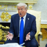 Membros do Congresso ouvem o discurso do presidente Donald Trump em um jantar no Rose Garden da Casa Branca, sexta-feira, 5 de setembro de 2025, em Washington. (Foto AP/Alex Brandon)
