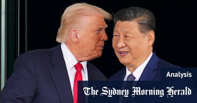 As delegações chinesa e norte-americana sentam-se para iniciar conversações em Busan.