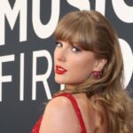 Como Brittany Mahomes apoiou sutilmente a 'Life of a Showgirl' de Taylor Swift