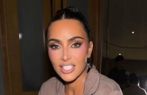 Naomi Watts resgata Kim Kardashian de uma ‘emergência’ transformada em látex Kim Kardashian modela roupa transparente de cair o queixo com envoltório facial 008