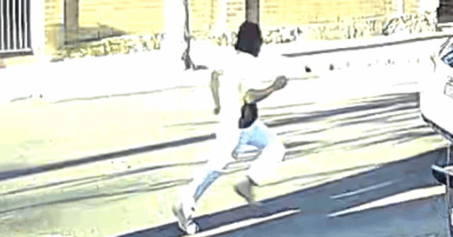 Novas imagens de suspeitos procurados por invasão de domicílio Novas imagens de suspeitos procurados por invasão de domicílio