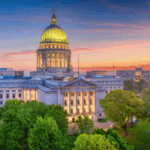 Madison, Wisconsin, EUA Capitólio do Estado ao anoitecer. Projeto de lei de apostas esportivas de Wisconsin