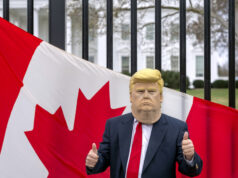 O Canadá não parou de insultar Trump por causa de suas tarifas O primeiro-ministro do Canadá, Mark Carney, ouve o presidente Donald Trump falar durante uma foto de grupo na Cúpula do G7, segunda-feira, 16 de junho de 2025, em Kananaskis, Canadá. (Foto AP/Mark Schiefelbein)