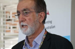 O atraso na manutenção é uma preocupação para os motoristas, à medida que as estradas desmoronam e os custos aumentam O atraso na manutenção é uma preocupação para os motoristas, à medida que as estradas desmoronam e os custos aumentam