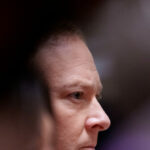 O chefe da EPA, Lee Zeldin, critica a paralisação de Schumer depois que a agência foi forçada a dispensar 4.000 funcionários