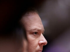 O chefe da EPA, Lee Zeldin, critica a paralisação de Schumer depois que a agência foi forçada a dispensar 4.000 funcionários O chefe da EPA, Lee Zeldin, critica a paralisação de Schumer depois que a agência foi forçada a dispensar 4.000 funcionários