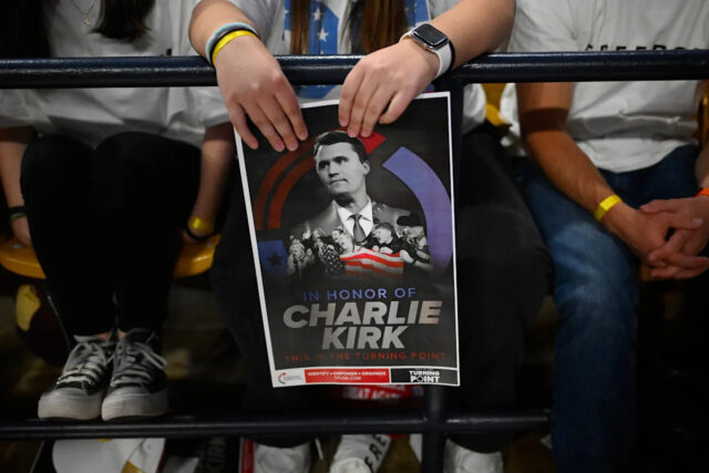 O crime foi retirado depois que um homem passou um Yahoo news home