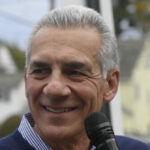 O deputado de Nova York Mike Lawler reúne eleitores de Nova Jersey em apoio de Jack Ciattarelli para governador