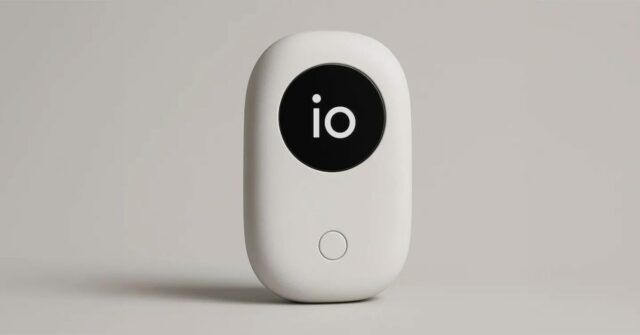 O dispositivo de hardware secreto da AI de Jony Ive teria adiado por três problemas fundamentais | Uma renderização semelhante a Pebble criada por chatgpt