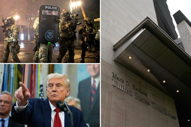 O presidente Donald Trump aponta para um repórter no Salão Oval.