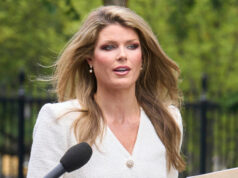 Mais más notícias para Lindsey Halligan ARQUIVO - O diretor do FBI, James Comey, faz uma pausa enquanto testemunha no Capitólio, em Washington, em 3 de maio de 2017, antes da audiência do Comitê Judiciário do Senado: