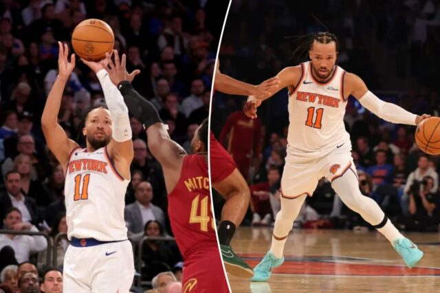 O guarda do New York Knicks, Jalen Brunson (11), dá um chute contra o guarda do Cleveland Cavaliers, Donovan Mitchell (45), durante o quarto período no Madison Square Garden. 