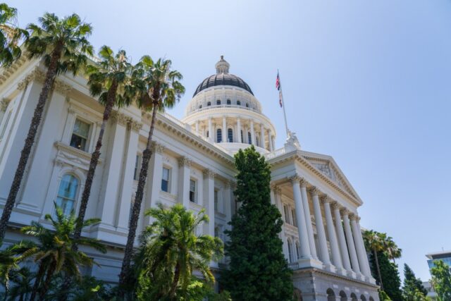 O novo regulamento de segurança e segurança da IA ​​do Golden State revela políticas e avanços não precisam se chocá-lo 


