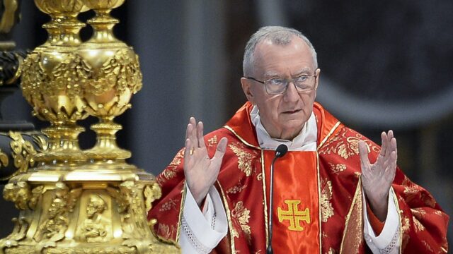 O principal diplomata de Pope explode a ofensiva de Gaza de Israel como 'Massacre em andamento', condena ataques do Hamas

