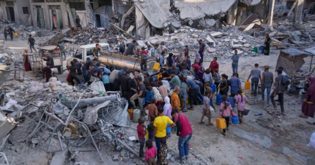 O principal tribunal da ONU diz que Israel deve permitir que a agência humanitária da ONU forneça ajuda a Gaza

