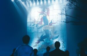 O programa de ficção científica subestimado da Netflix está de volta-abaixo por que você precisa vê-lo Um homem em uma máscara de oxigênio olha para a direita na eternaut.