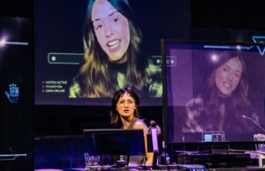 O que nos torna humanos? Peças que pedem que a investigação eterna revele como a IA amplifica nossas características ideais e piores O que nos torna humanos? Peças que pedem que a investigação eterna revele como a IA amplifica nossas características ideais e piores