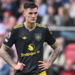 Benjamin Sesko durante o jogo contra Brentford