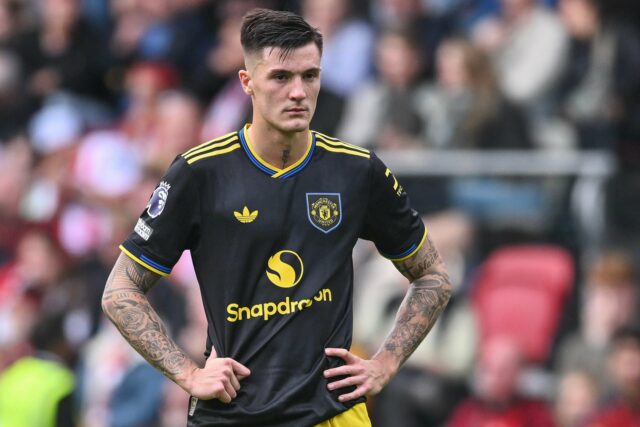 Benjamin Sesko durante o jogo contra Brentford