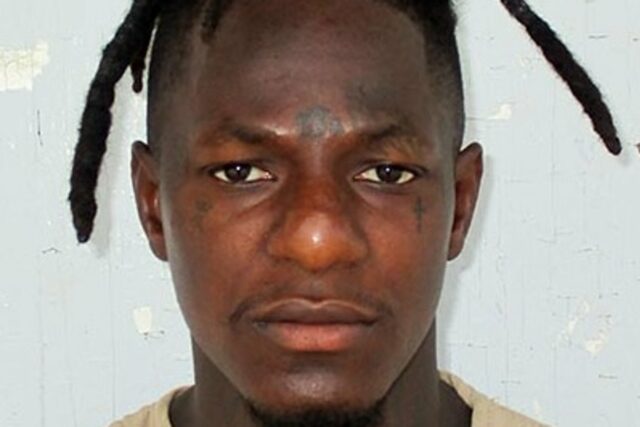 Kevon Lawless foi condenado por atirar em Brandon Waddles e sua filha, Trinity Randolph, na frente de sua casa em agosto de 2020 (Departamento de Correções de Kentucky)