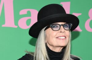 O último artigo de Diane Keaton no Instagram inclui Pet Dog Reggie para o Dia Nacional do Cachorro de Estimação Diane-Keaton-GettyImages-1653677567
