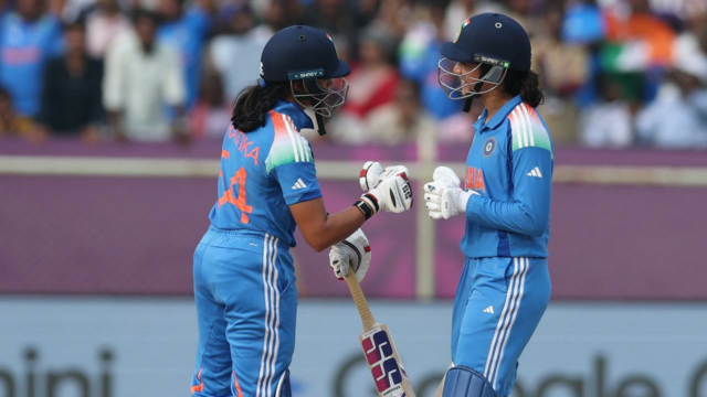 ODI Female's Globe Mug 2025: Austrália distribui Índia por 330 corridas em Vizag 

