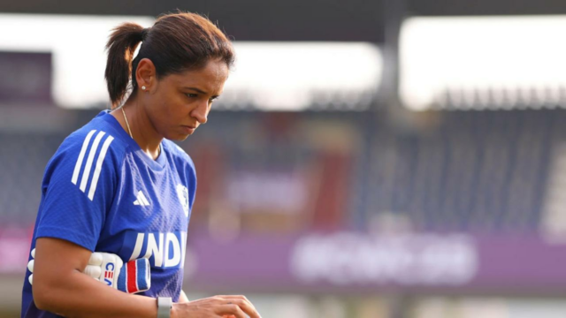 ODI Feminino WC 2025: Lançamento de assaltos externos úmidos do componente Índia-África do Sul 


