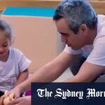 Omri Miran se reencontra com sua jovem família