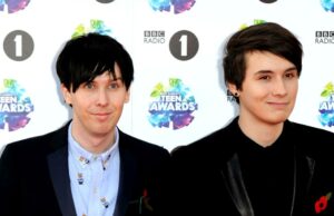 Os YouTubers Dan e Phil estão namorando: por que eles perdoam seguidores intrusivos por ‘tentarem nos revelar’ Os YouTubers Dan e Phil estão namorando: por que eles perdoam seguidores intrusivos por ‘tentarem nos revelar’