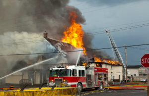 Os bombeiros levantam bandeiras vermelhas depois de perceberem uma tendência alarmante que contribui para os incêndios: ‘Eles podem pegar fogo instantaneamente’ Yahoo news home