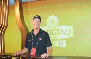 Os participantes da turnê estavam ansiosos para saber mais sobre a cadeia de suprimentos de grãos de exportação Os participantes da turnê estavam ansiosos para saber mais sobre a cadeia de suprimentos de grãos de exportação