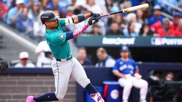 Os recursos humanos de três corridas de Julio Rodriguez fornecem aos Mariners uma vantagem inicial no Video Game 2 

