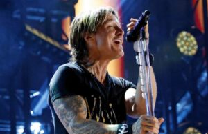 Os seguidores protegem o ajuste do verso de ‘Bull ***’ de Bull *** de Keith Urban como ‘absolutamente nada de novo’ Keith Urban 1st Show desde que Nicole Kidman Split