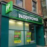 Paddy Power na rua principal. Paddy Power deve fechar 57 lojas de rua no Reino Unido e na Irlanda